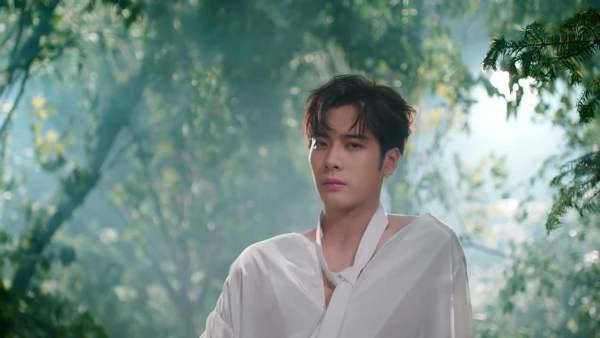 王锐基个人资料,才华横溢的青年才俊，引领时代潮流的先锋人物  第3张